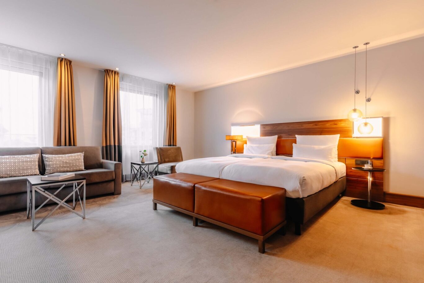 Reichshof Hamburg Extra Large Zimmer / Extra Large Room