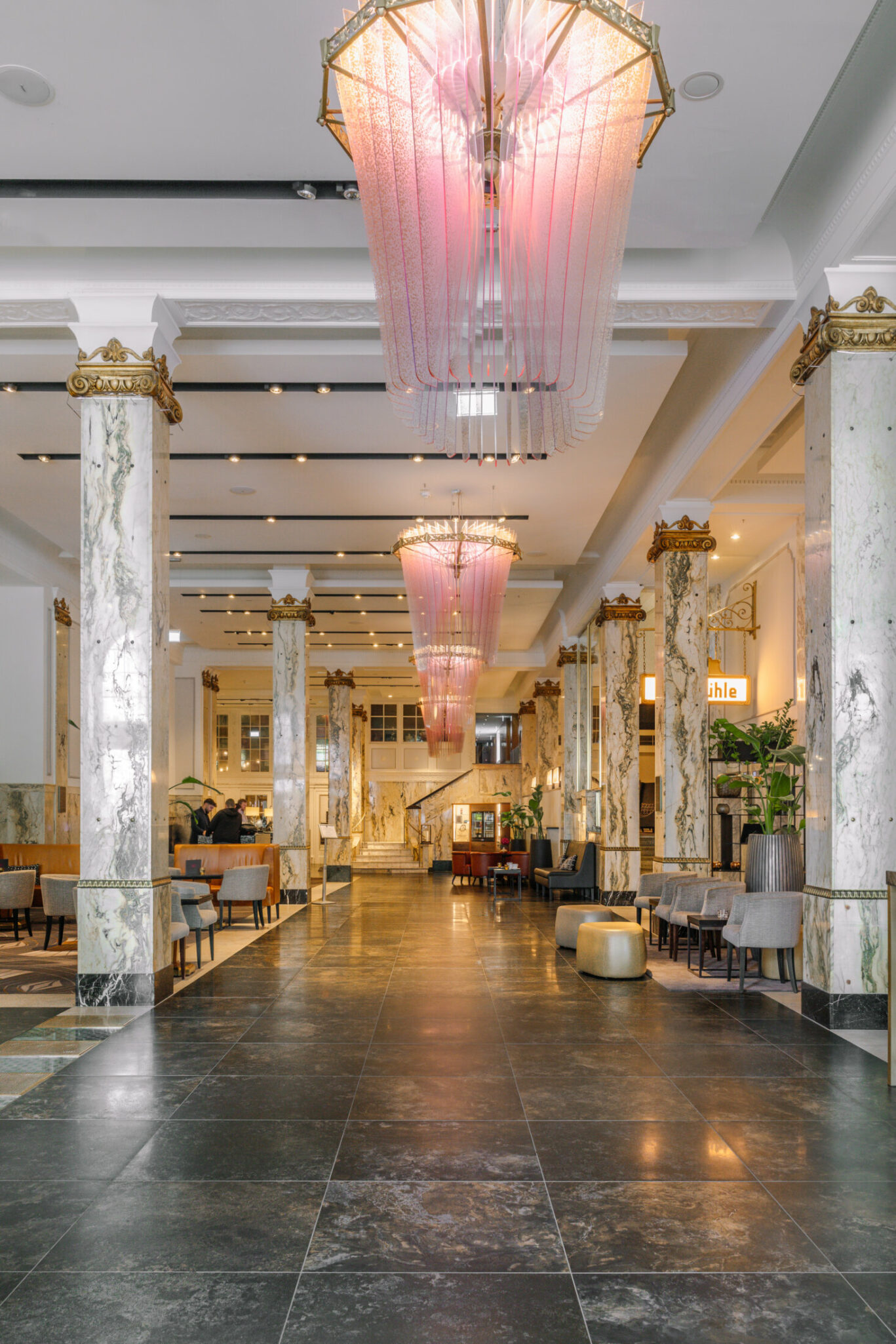 Reichshof Lobby